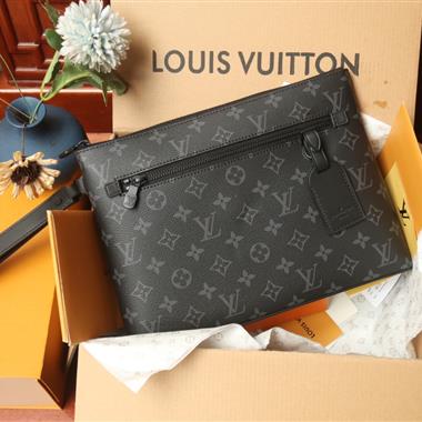 LOUIS VUITTON    2024新款男生時尚休閒包 尺寸：30*22*5CM