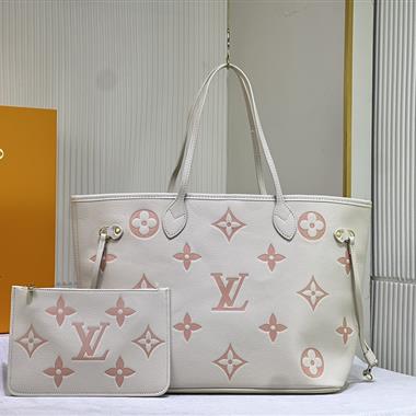 LOUIS VUITTON    2024新款女生時尚休閒包 尺寸：31*28*14CM