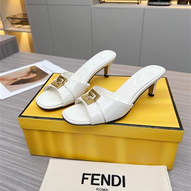 FENDI   2024新款女生休閒時尚鞋子