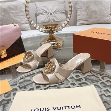 Louis Vuitton   2024新款女生休閒時尚鞋子