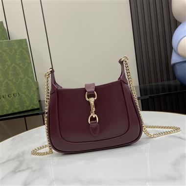 GUCCI   2024新款時尚女生休閒包  尺寸：19.5*18*3.5CM