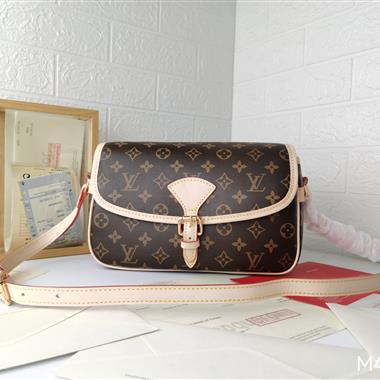 LOUIS VUITTON   2024新款時尚女生休閒包 尺寸：27*8.5*17CM