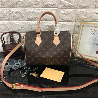 LOUIS VUITTON   2024新款時尚女生休閒包 尺寸：25*18*15CM