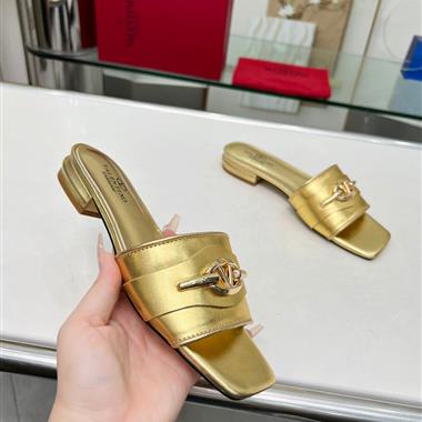 Ferragamo   2024新款女生休閒時尚鞋子