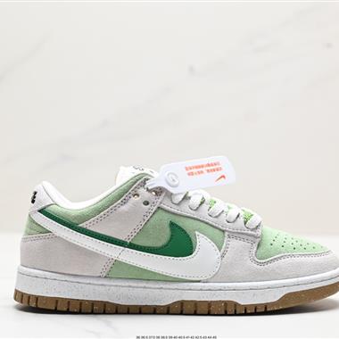 Nike Dunk Low 板鞋 