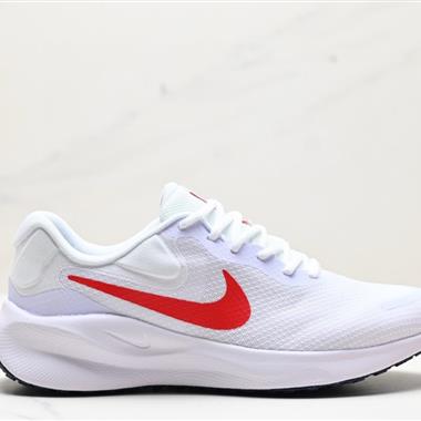 Nike REVOLUTION 7