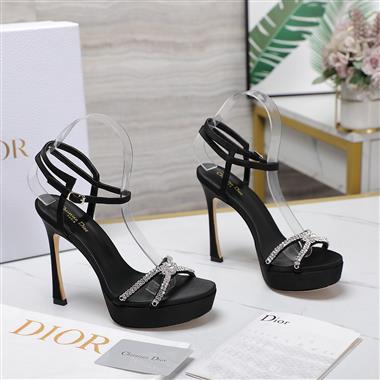 DIOR   2024新款女生休閒時尚鞋子