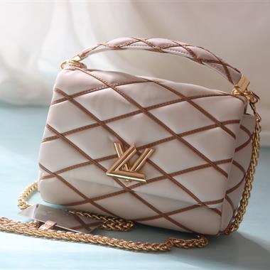 LOUIS VUITTON   2024新款時尚女生休閒包 尺寸：23*16*10CM