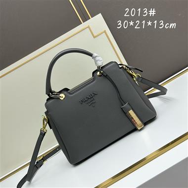 PRADA   2024新款時尚女生休閒包 尺寸：30*21*13CM