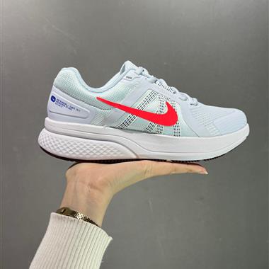 NIKE  Quest 2 