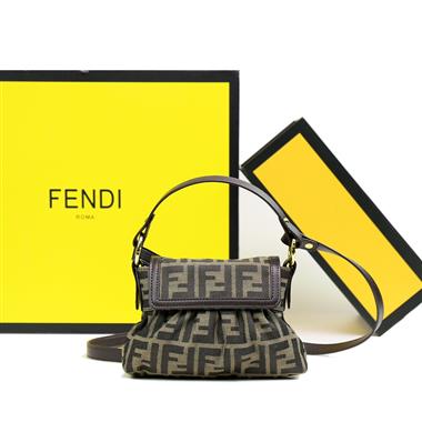 FENDI   2024新款時尚女生休閒包 尺寸：20*5*13CM