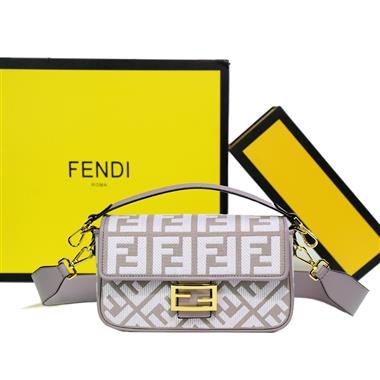 FENDI   2024新款時尚女生休閒包 尺寸：27*6*15CM