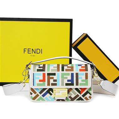 FENDI   2024新款時尚女生休閒包 尺寸：27*6*15CM