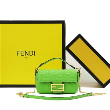 FENDI   2024新款時尚女生休閒包 尺寸：20*5*13CM