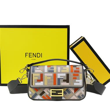 FENDI   2024新款時尚女生休閒包 尺寸：27*6*15CM