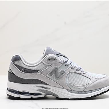 New Balance 2002R Gore-Tex”Castlerock“