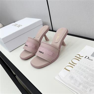 DIOR    2024新款女生休閒時尚鞋子