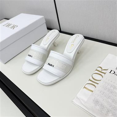 DIOR    2024新款女生休閒時尚鞋子