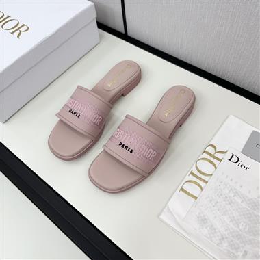 DIOR    2024新款女生休閒時尚鞋子