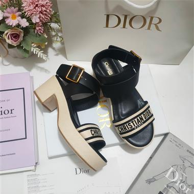 DIOR    2024新款女生休閒時尚鞋子