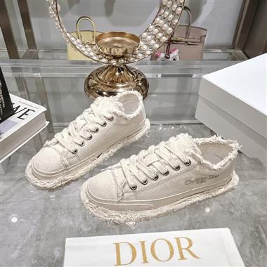 DIOR   2024新款女生休閒時尚鞋子