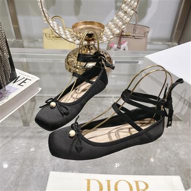 DIOR   2024新款女生休閒時尚鞋子