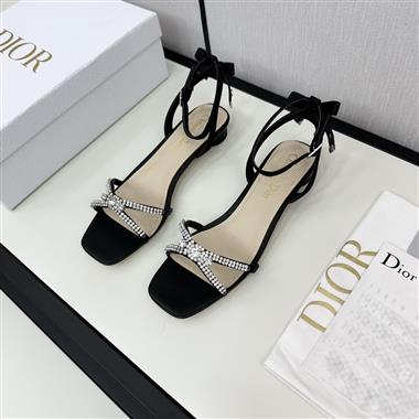 DIOR    2024新款女生休閒時尚鞋子