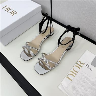 DIOR    2024新款女生休閒時尚鞋子