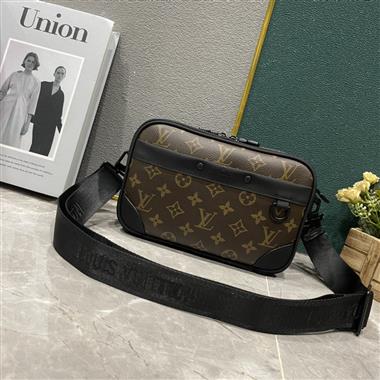 LOUIS VUITTON  2024新款男生時尚休閒包  尺寸：24*16*8CM