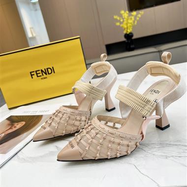 FENDI   2024新款女生休閒時尚鞋子