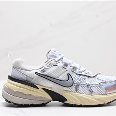 NIKE V2K RUN 網面透氣運動鞋