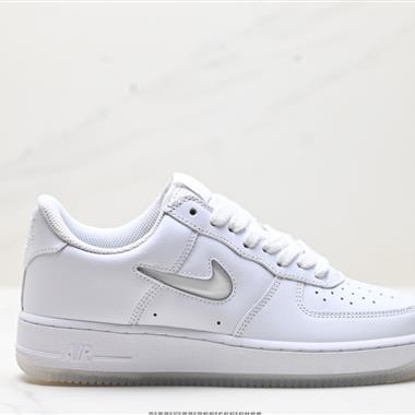 Nike AIR FORCE 1 LOW RETRO