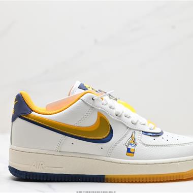 Nike AIR FORCE 1‘07