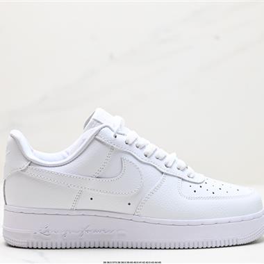 Nike AIR FORCE 1‘07