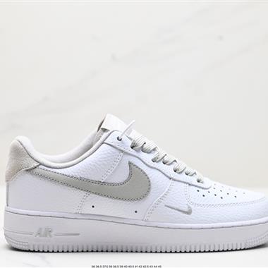 Nike AIR FORCE 1‘07