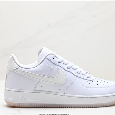 Nike AIR FORCE 1‘07