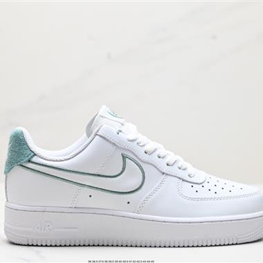 NIKE AIR FORCE 1 LOW 