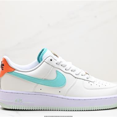 NIKE AIR FORCE 1‘07