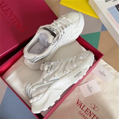 Valentino    2024新款男生休閒時尚鞋子