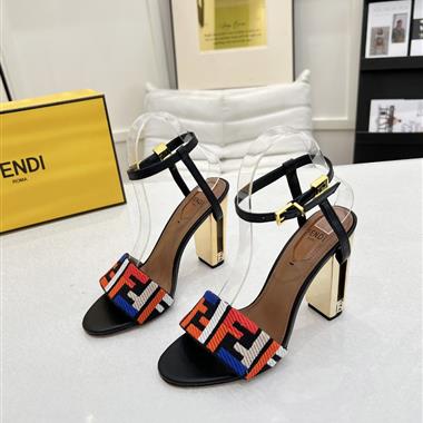 FENDI     2024新款女生休閒時尚鞋子