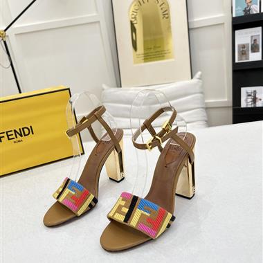 FENDI     2024新款女生休閒時尚鞋子