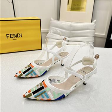 FENDI     2024新款女生休閒時尚鞋子