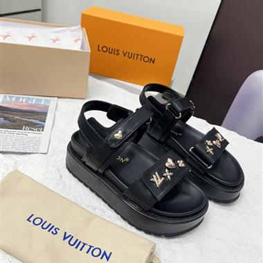 Louis Vuitton    2024新款女生休閒時尚鞋子