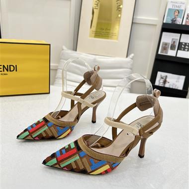 FENDI     2024新款女生休閒時尚鞋子