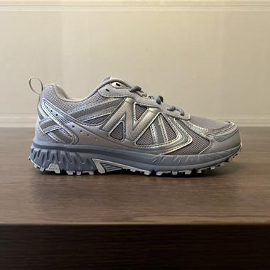 New Balance 410 復古運動跑步鞋