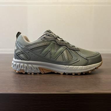 New Balance 410 復古運動跑步鞋