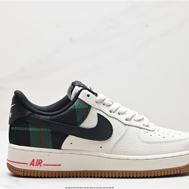 NIKE AIR FORCE 1‘07