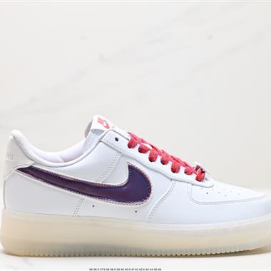 NIKE AIR FORCE 1‘07