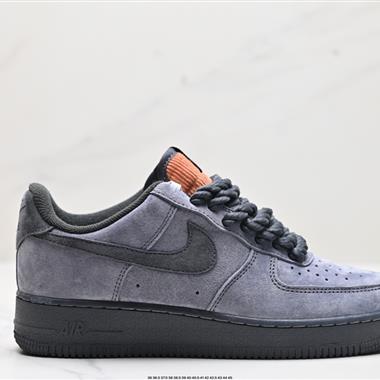 NIKE AIR FORCE 1‘07