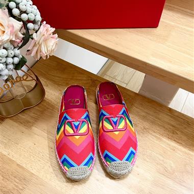 Valentino  2024新款女生休閒時尚鞋子